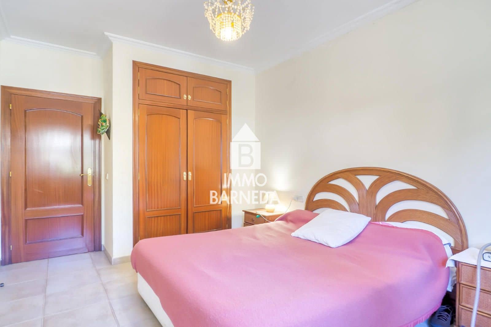 5 makuuhuone Huvila myytävänä paikassa Roses mukana 
autotalli - 700 000 € (Ref: 9584631)