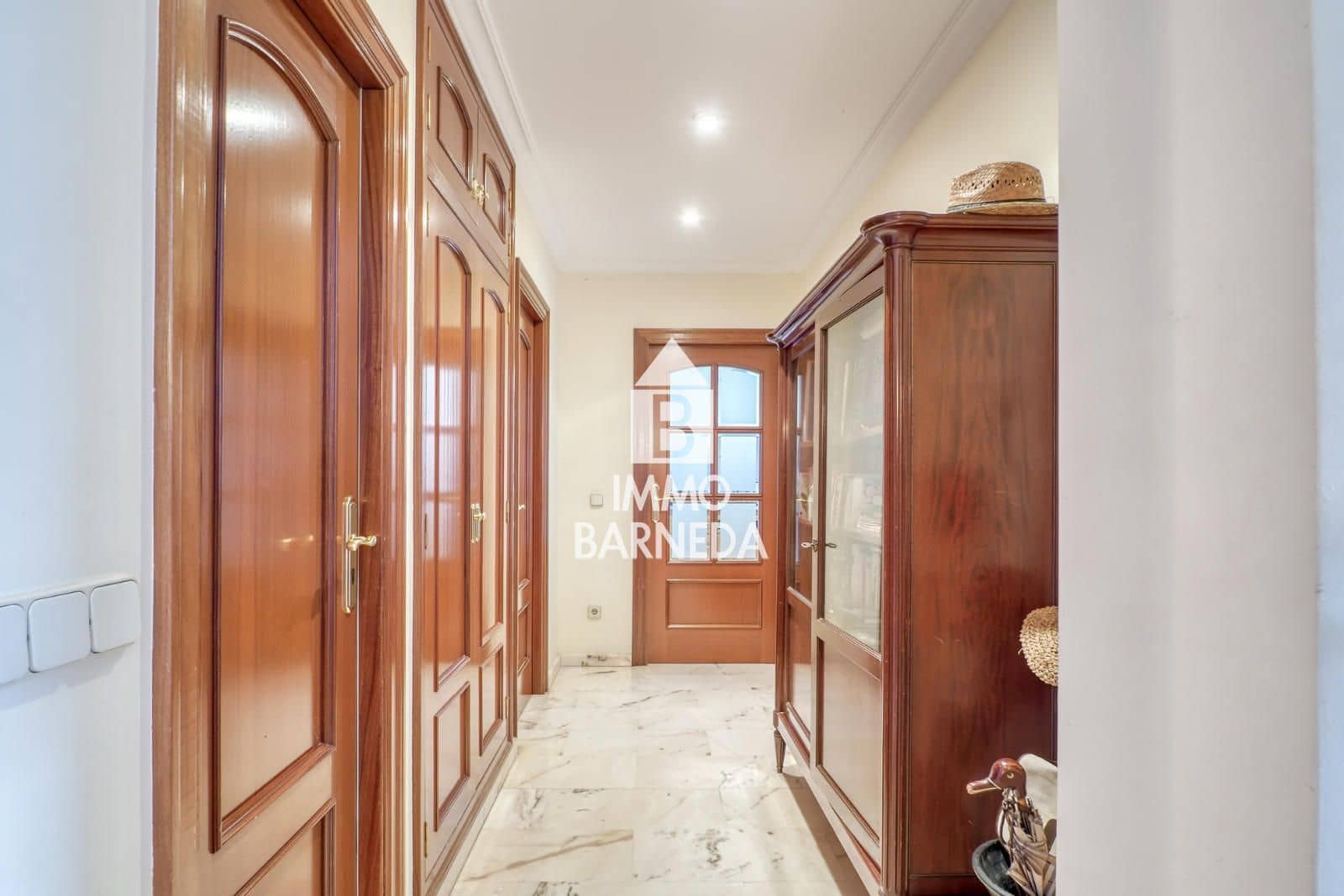 5 makuuhuone Huvila myytävänä paikassa Roses mukana 
autotalli - 700 000 € (Ref: 9584631)