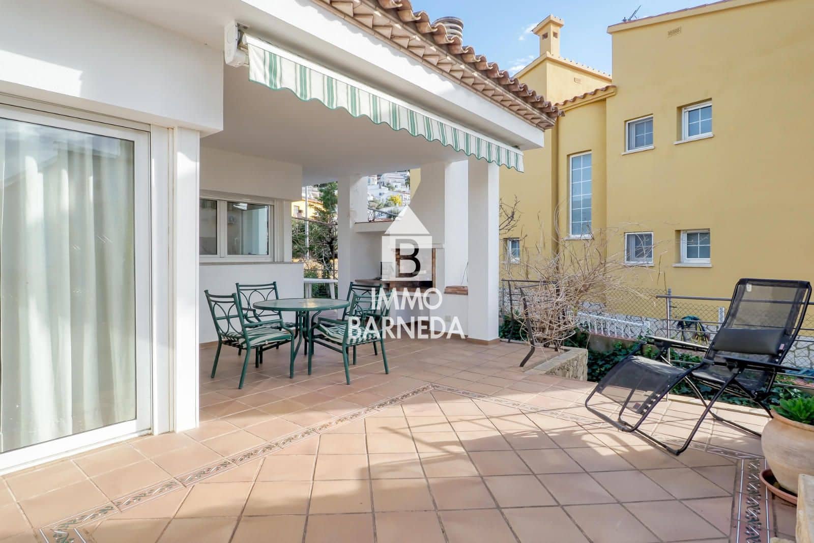 5 makuuhuone Huvila myytävänä paikassa Roses mukana 
autotalli - 700 000 € (Ref: 9584631)