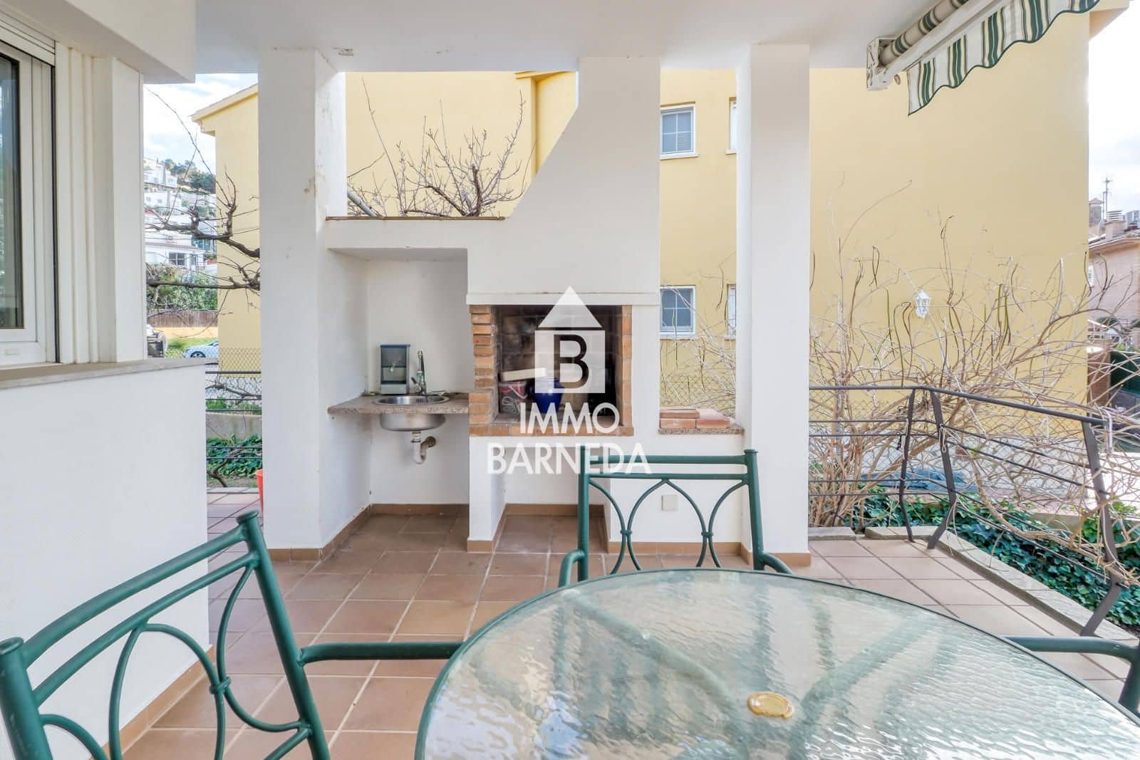 5 makuuhuone Huvila myytävänä paikassa Roses mukana 
autotalli - 700 000 € (Ref: 9584631)