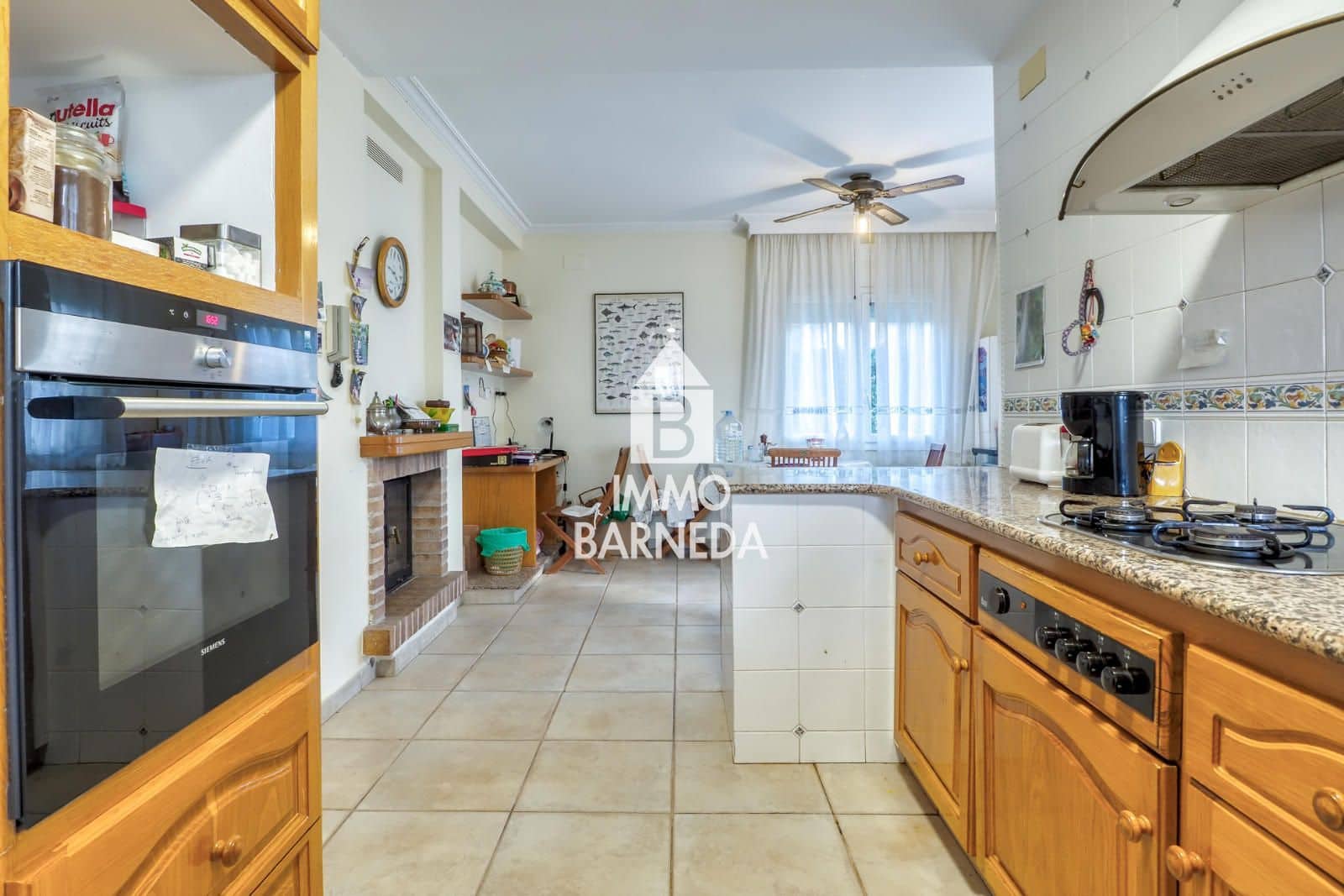 5 makuuhuone Huvila myytävänä paikassa Roses mukana 
autotalli - 700 000 € (Ref: 9584631)