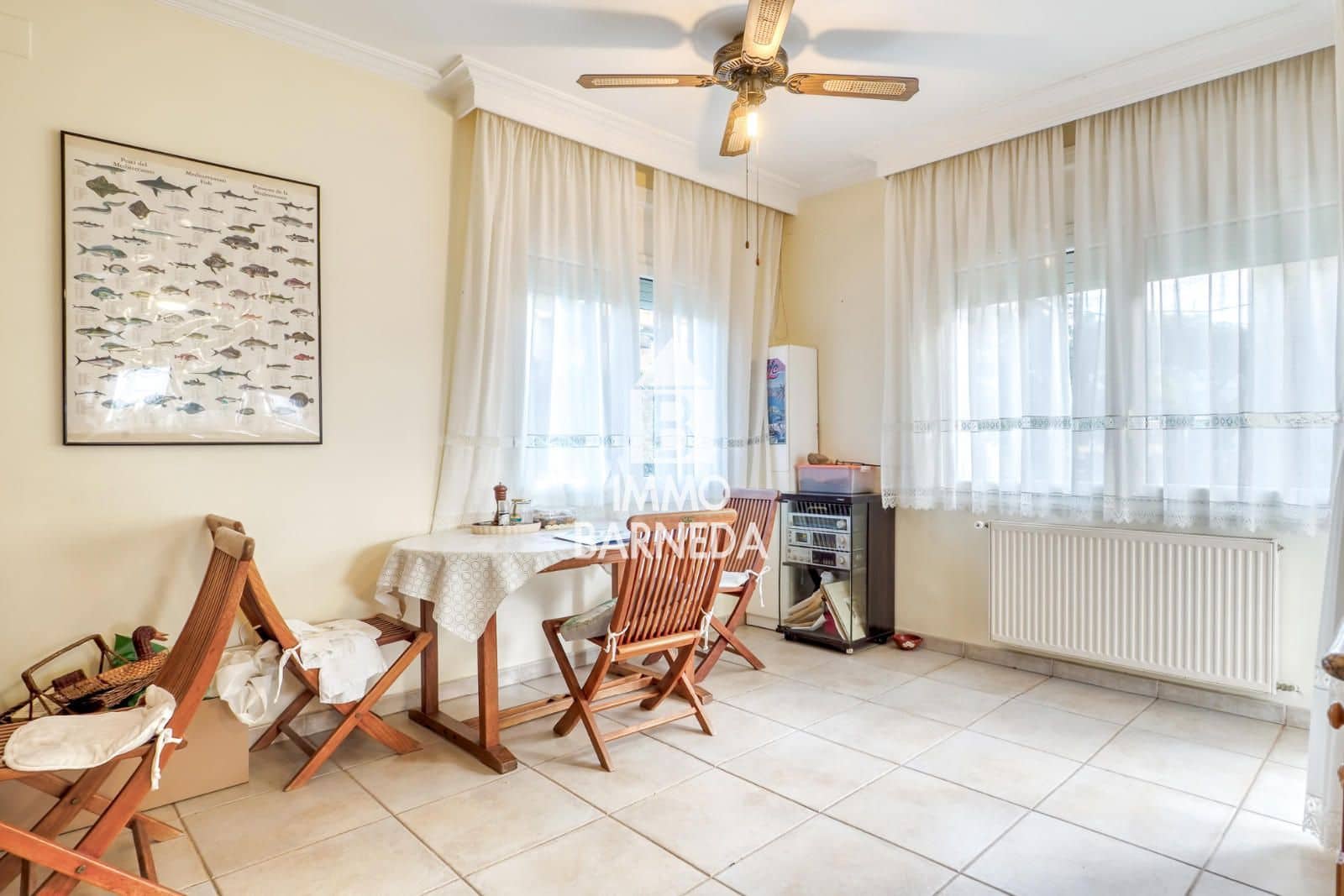 5 makuuhuone Huvila myytävänä paikassa Roses mukana 
autotalli - 700 000 € (Ref: 9584631)