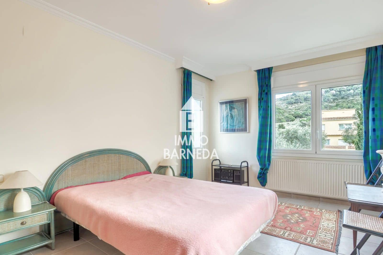 5 makuuhuone Huvila myytävänä paikassa Roses mukana 
autotalli - 700 000 € (Ref: 9584631)