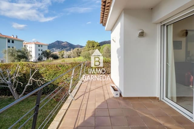 5 makuuhuone Huvila myytävänä paikassa Roses mukana 
autotalli - 700 000 € (Ref: 9584631)