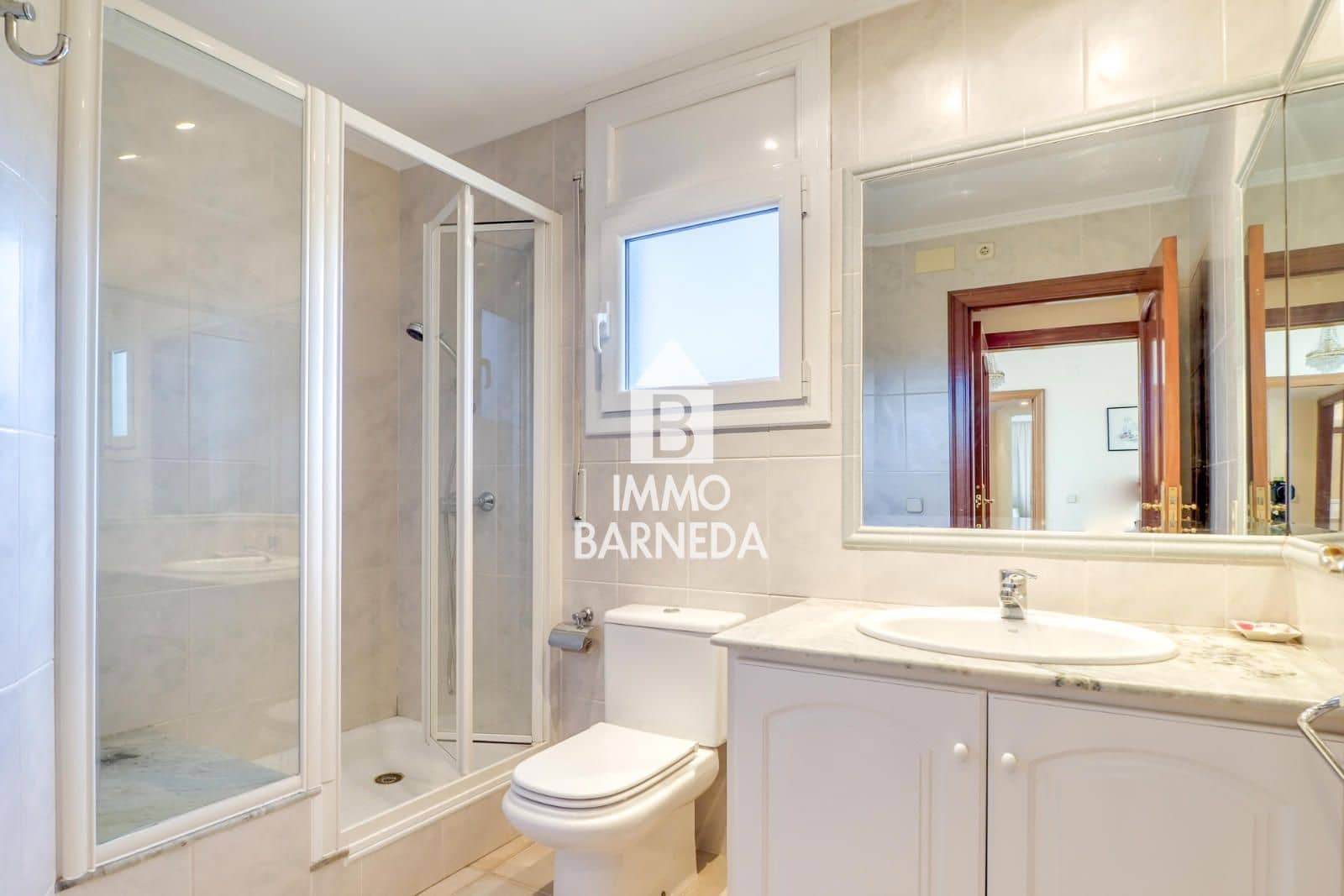 5 makuuhuone Huvila myytävänä paikassa Roses mukana 
autotalli - 700 000 € (Ref: 9584631)