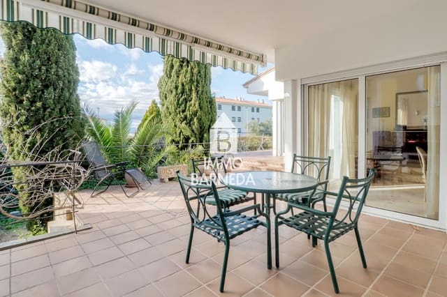 5 makuuhuone Huvila myytävänä paikassa Roses mukana 
autotalli - 700 000 € (Ref: 9584631)