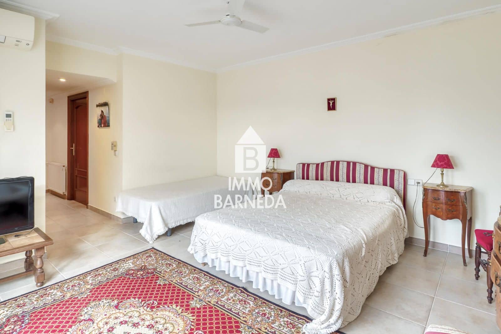 5 makuuhuone Huvila myytävänä paikassa Roses mukana 
autotalli - 700 000 € (Ref: 9584631)