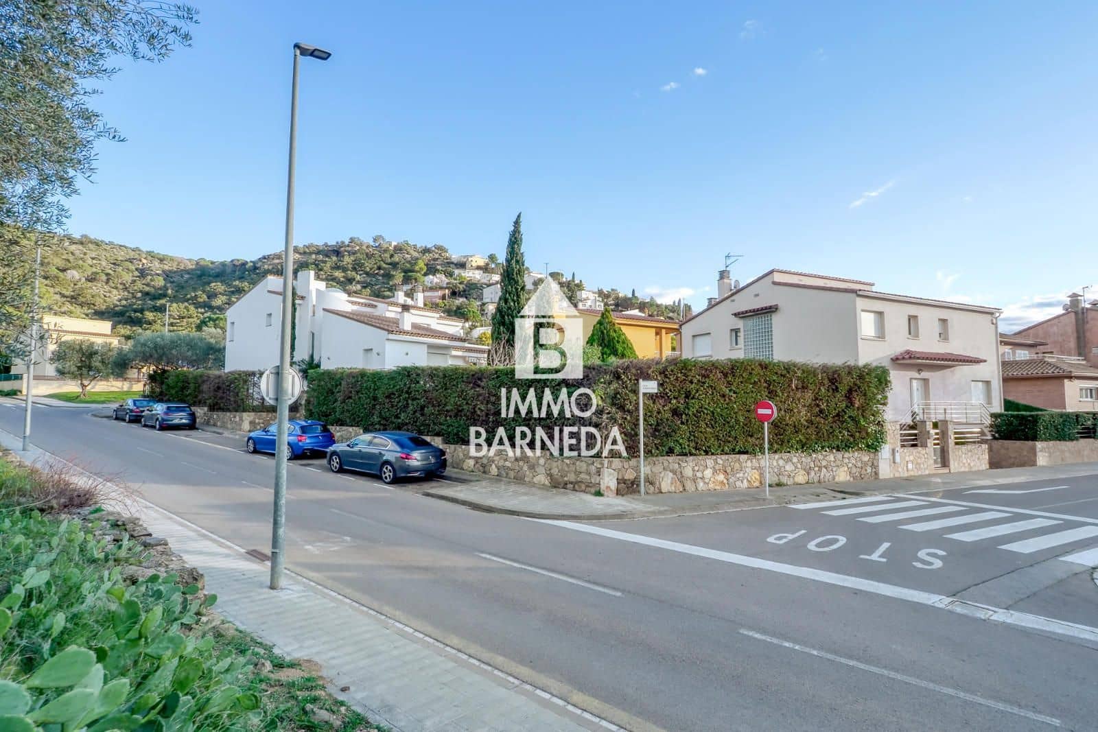 5 makuuhuone Huvila myytävänä paikassa Roses mukana 
autotalli - 700 000 € (Ref: 9584631)