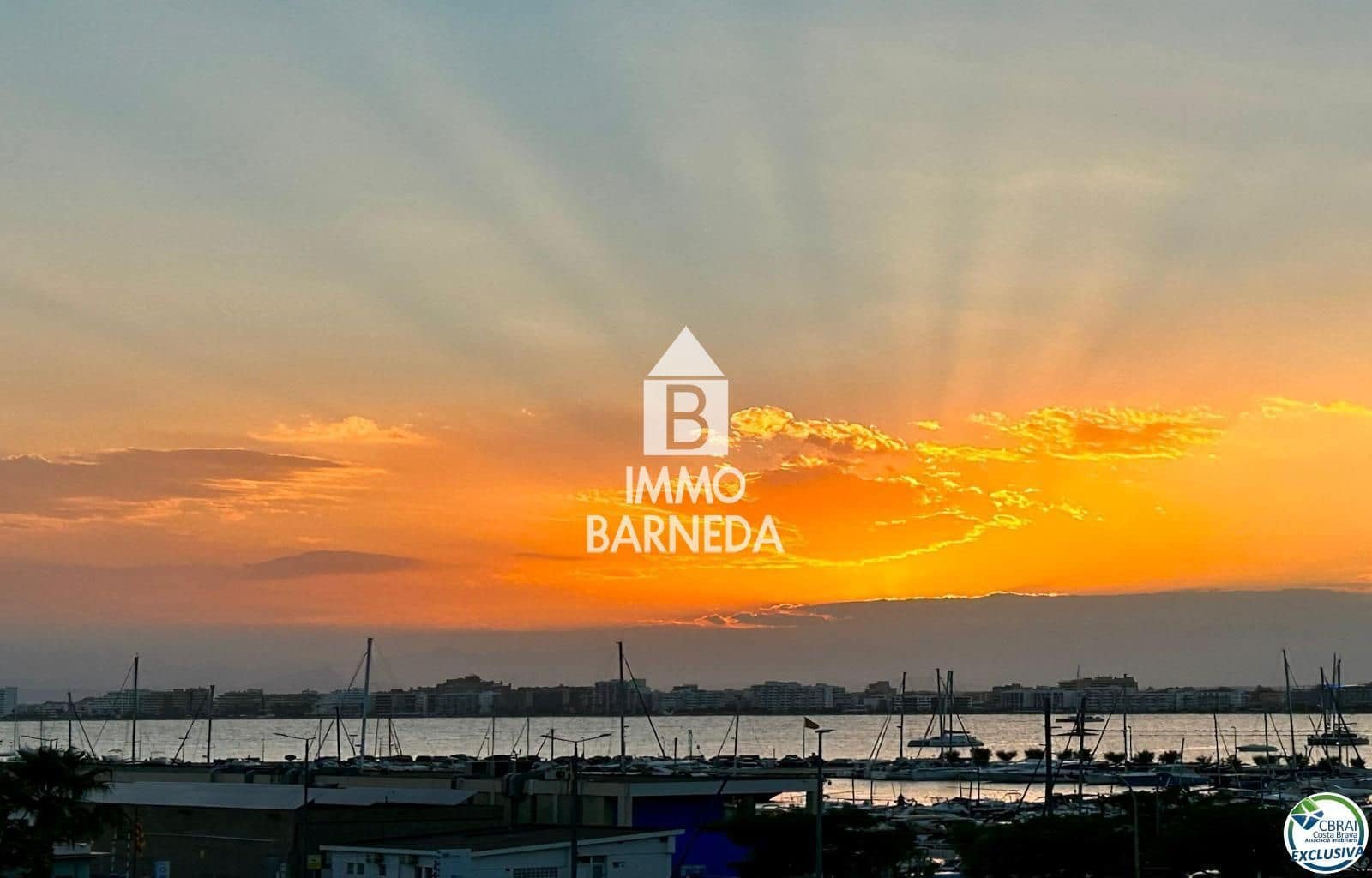 2 bedroom Flat for sale in Roses - € 265,000 (Ref: 9605442)