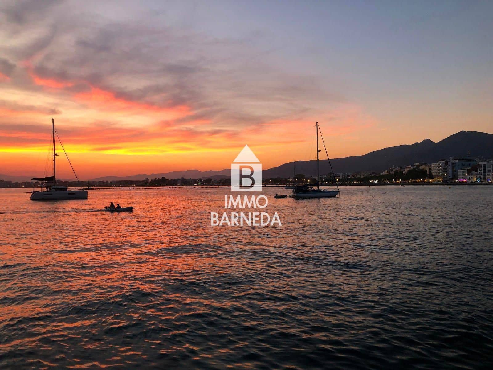 Piso de 2 habitaciones en Roses en venta con garaje - 285.000 € (Ref: 9609547)