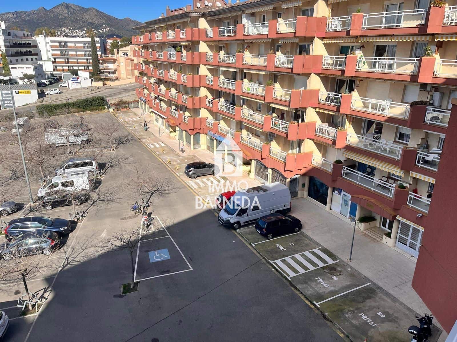 Piso de 2 habitaciones en Roses en venta con garaje - 285.000 € (Ref: 9609547)