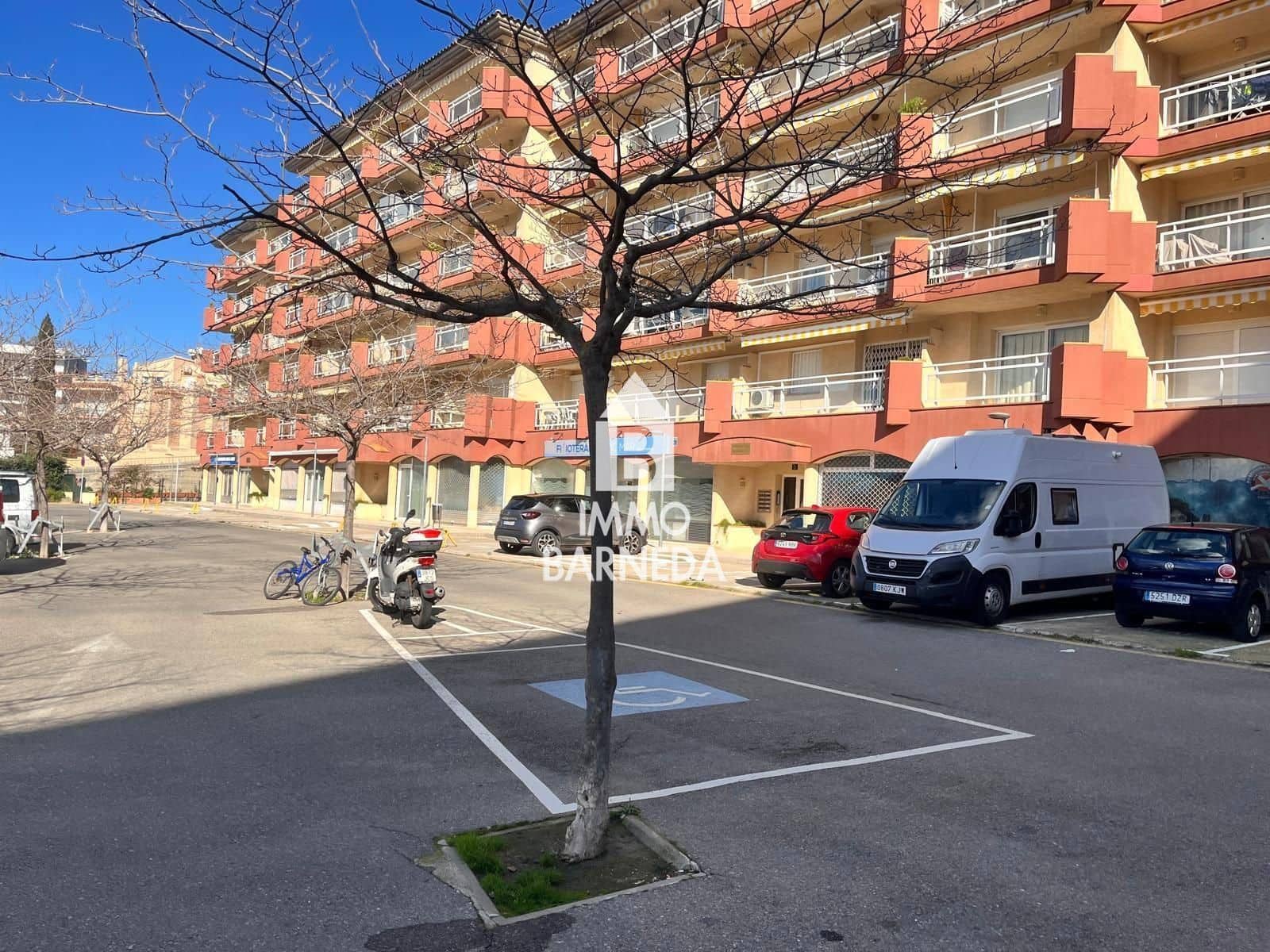 Piso de 2 habitaciones en Roses en venta con garaje - 285.000 € (Ref: 9609547)