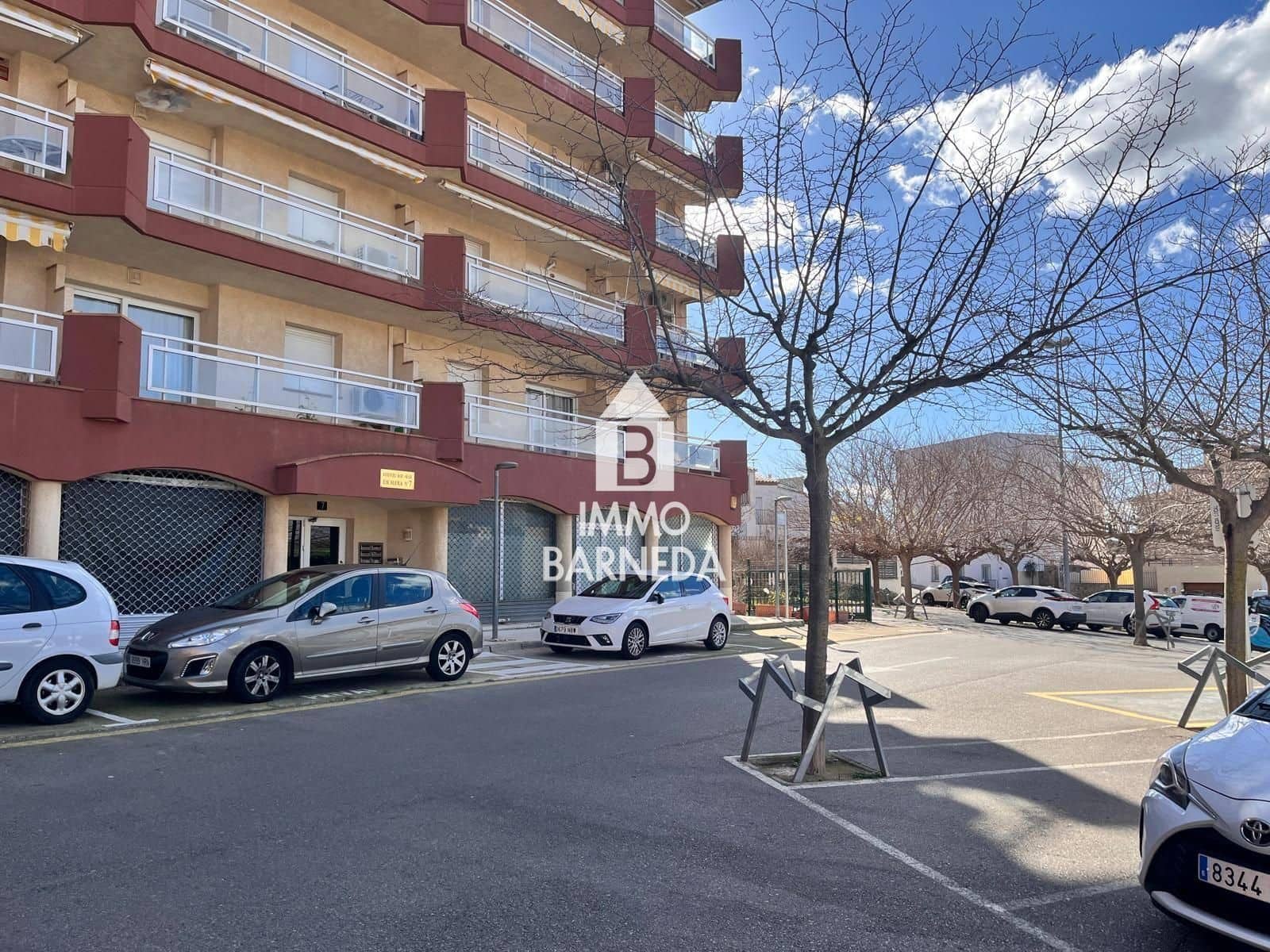Piso de 2 habitaciones en Roses en venta con garaje - 285.000 € (Ref: 9609547)