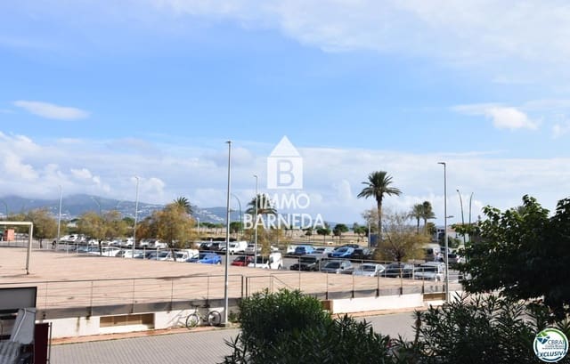 2 bedroom Flat for sale in Empuriabrava, Castelló d'Empúries - € 215,000 (Ref: 9609548)
