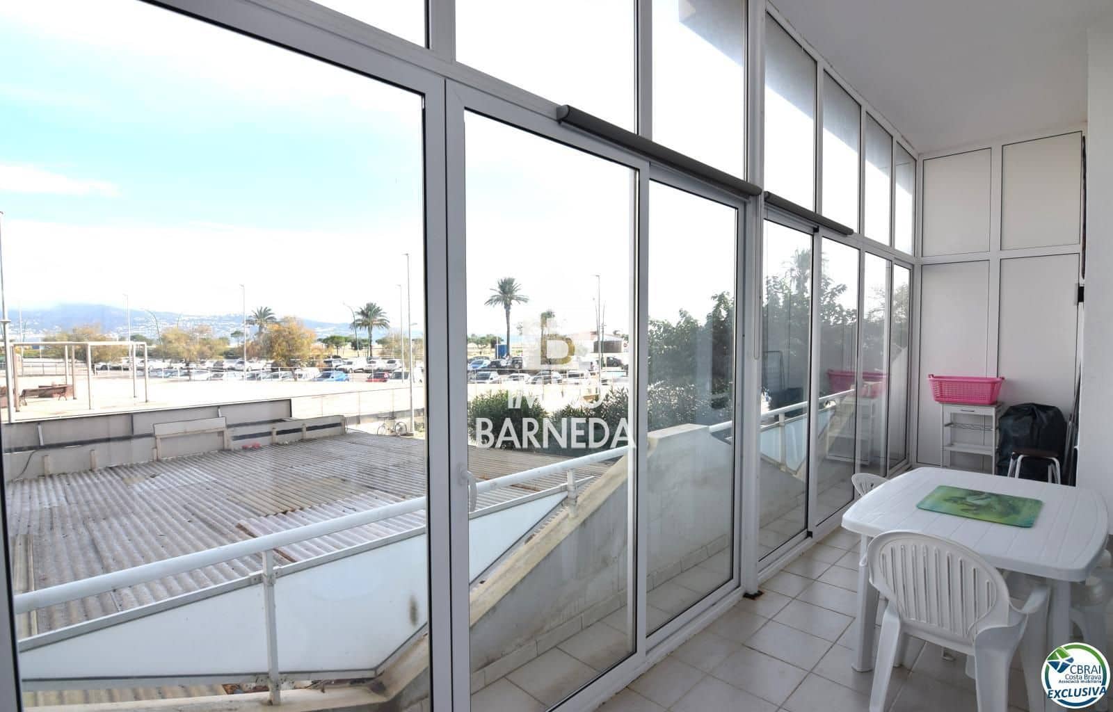 2 bedroom Flat for sale in Empuriabrava - € 215,000 (Ref: 9609548)