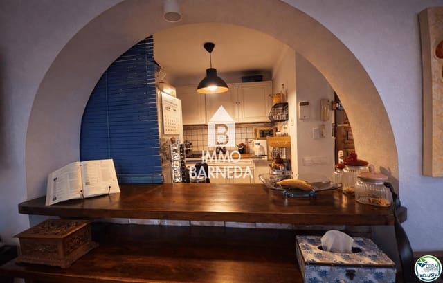 2 bedroom Flat for sale in Empuriabrava, Castelló d'Empúries - € 160,000 (Ref: 9618468)