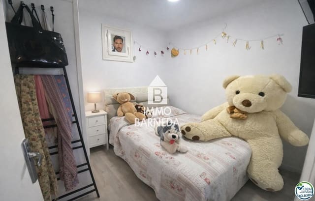 2 bedroom Flat for sale in Empuriabrava, Castelló d'Empúries - € 160,000 (Ref: 9618468)