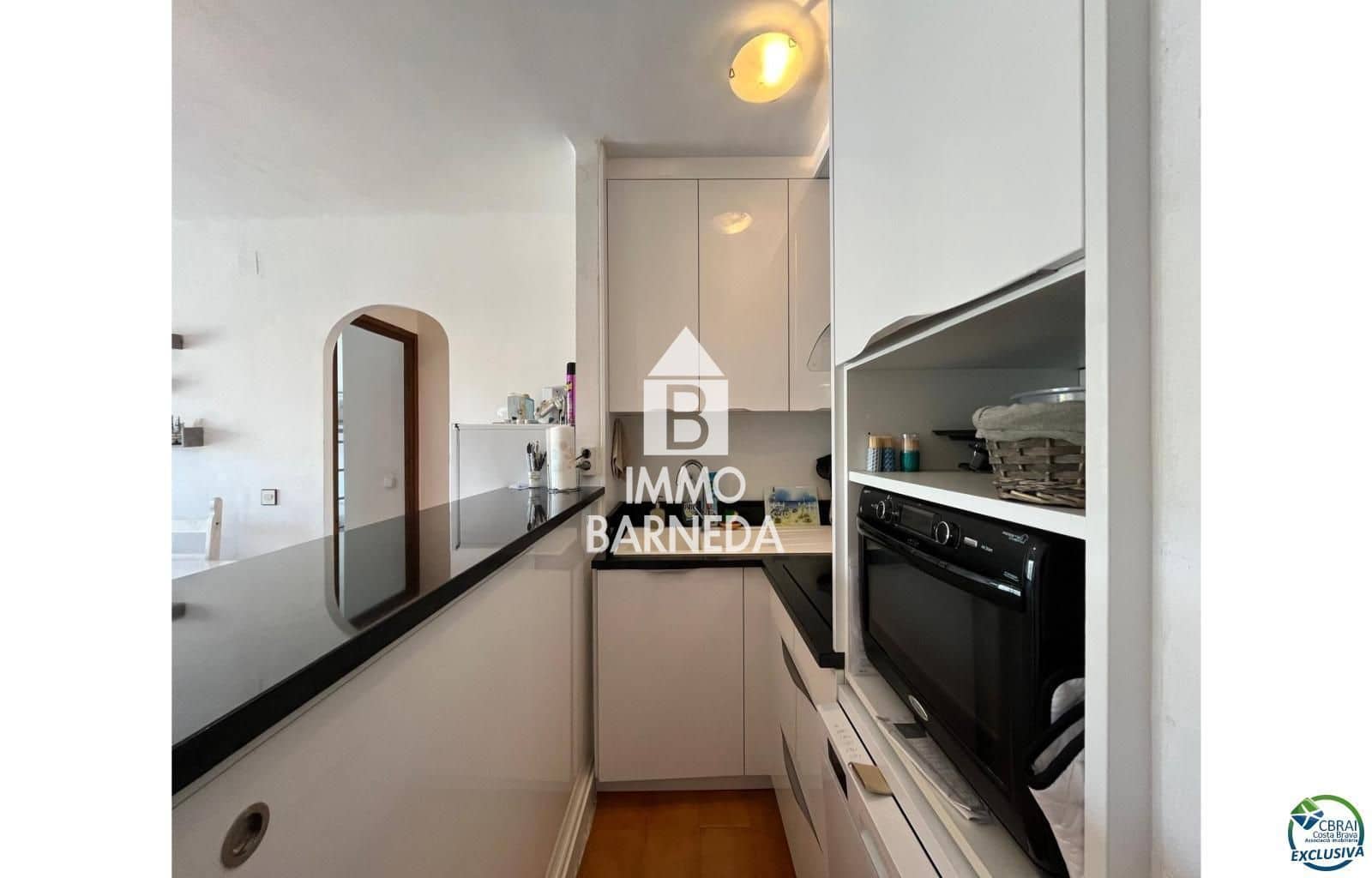 Piso de 2 habitaciones en Empuriabrava en venta - 255.000 € (Ref: 9627990)