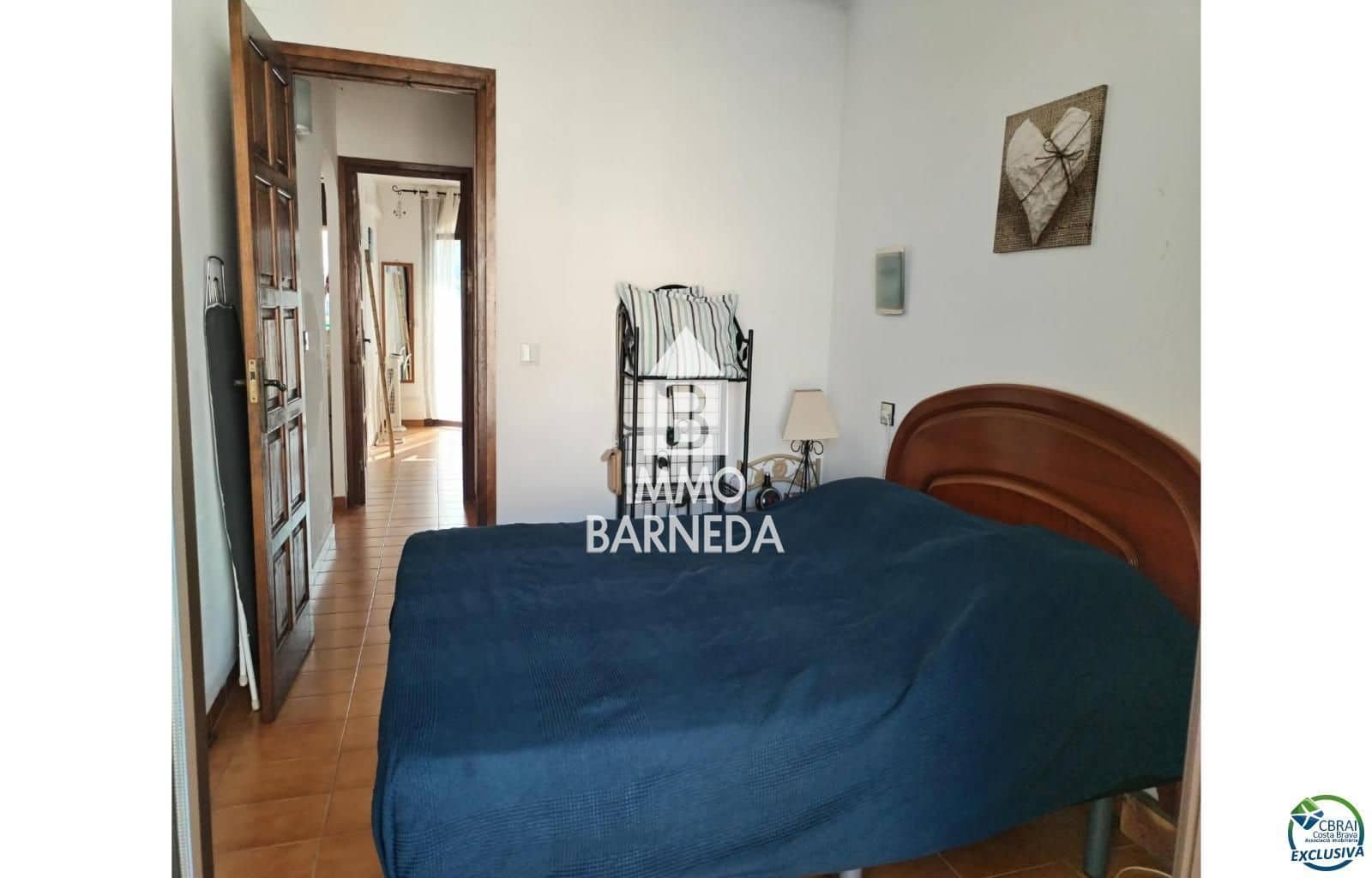 Piso de 2 habitaciones en Empuriabrava en venta - 255.000 € (Ref: 9627990)