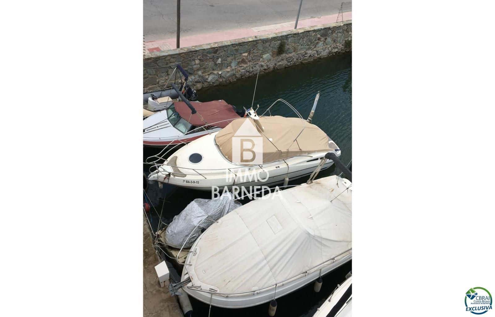 Piso de 2 habitaciones en Empuriabrava en venta - 255.000 € (Ref: 9627990)