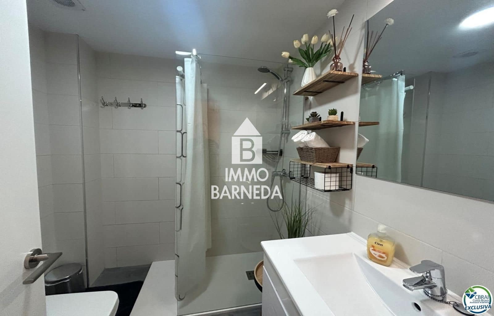 Flat for sale in Empuriabrava - € 134,000 (Ref: 9645595)