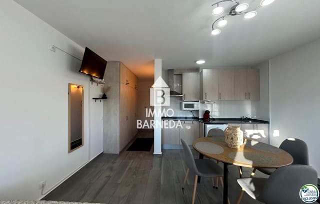 Flat for sale in Empuriabrava, Castelló d'Empúries - € 134,000 (Ref: 9645595)