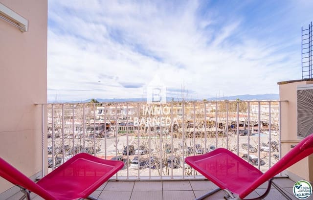 3 sovrum Lägenhet till salu i Empuriabrava, Castelló d'Empúries med pool - 205 000 € (Ref: 9652356)