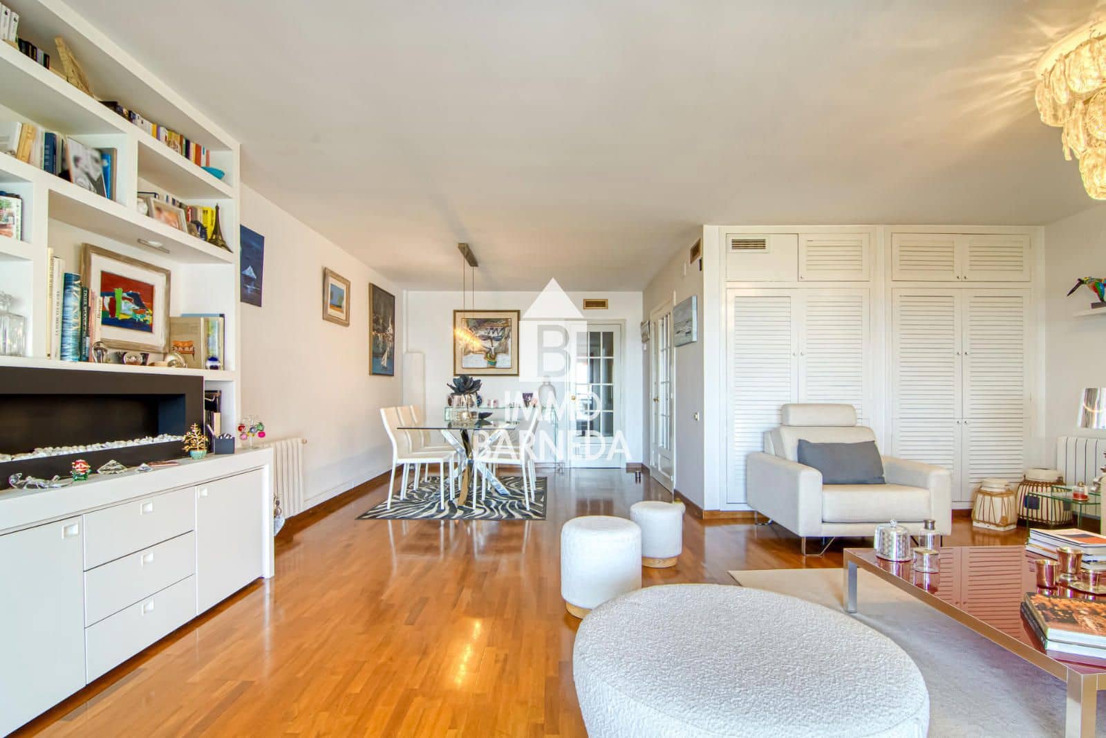 3 slaapkamer Flat te koop in Roses met zwembad garage - € 475.000 (Ref: 9664336)