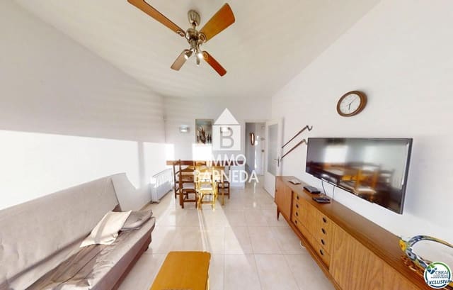 Piso de 2 habitaciones en Roses en venta con piscina garaje - 195.000 € (Ref: 9671095)