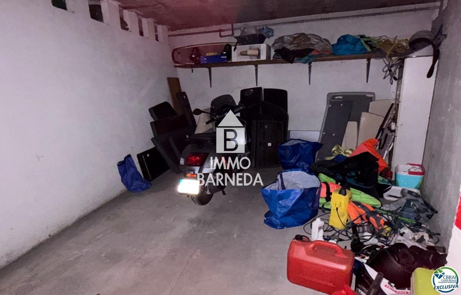 Garage til salg i Roses - € 35.000 (Ref: 9671261)