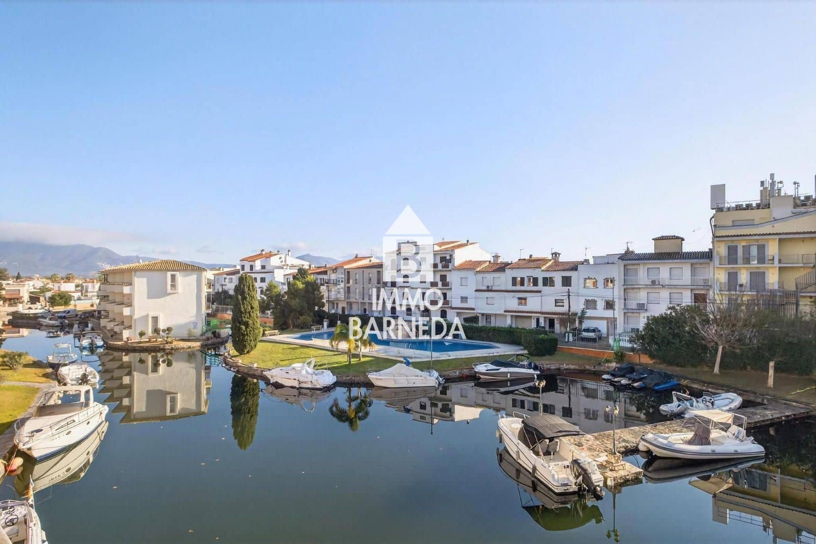 2 Zimmer Wohnung zu verkaufen in Empuriabrava mit Pool Garage - 170.000 € (Ref: 9675106)