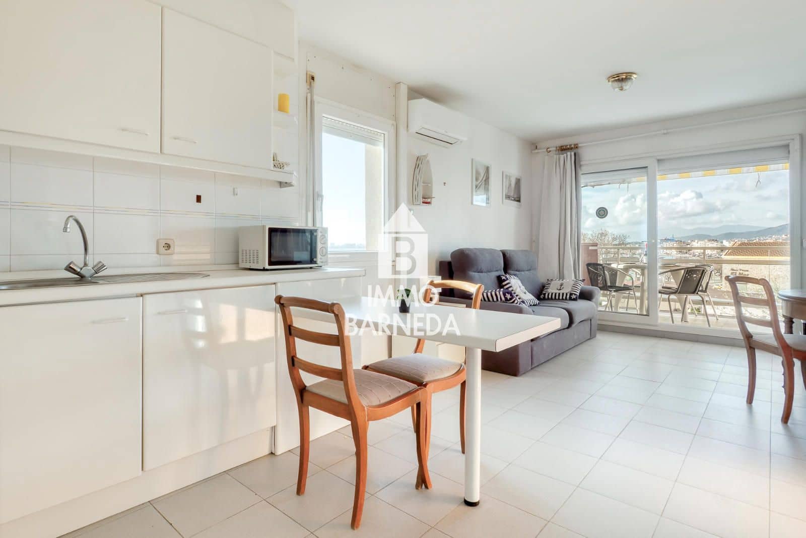 2 slaapkamer Flat te koop in Roses - € 235.000 (Ref: 9679285)