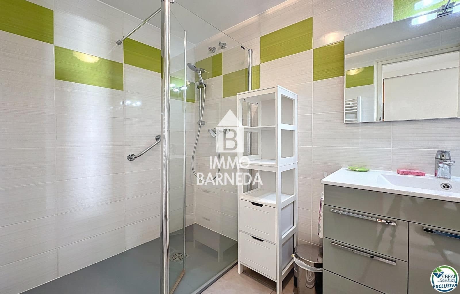 2 makuuhuone Asunto myytävänä paikassa Roses mukana 
autotalli - 295 000 € (Ref: 9687342)