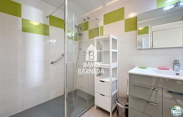 2 makuuhuone Asunto myytävänä paikassa Roses mukana 
autotalli - 295 000 € (Ref: 9687342)