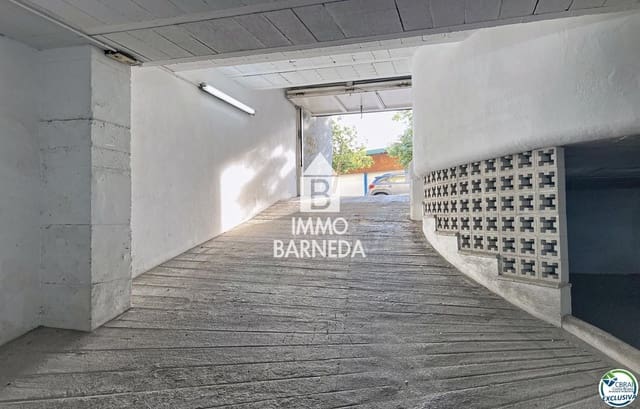 2 makuuhuone Asunto myytävänä paikassa Roses mukana 
autotalli - 295 000 € (Ref: 9687342)