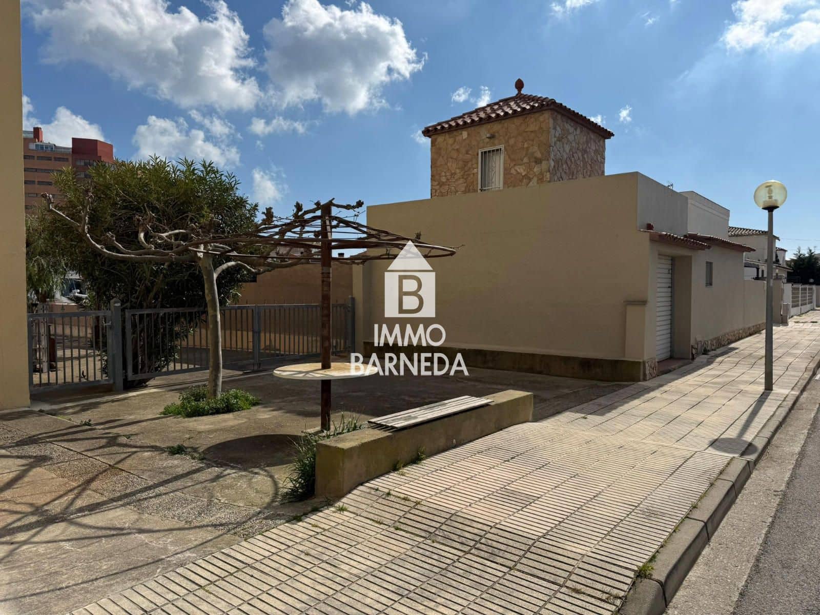 Garage for sale in Santa Margarida - € 150,000 (Ref: 9708129)