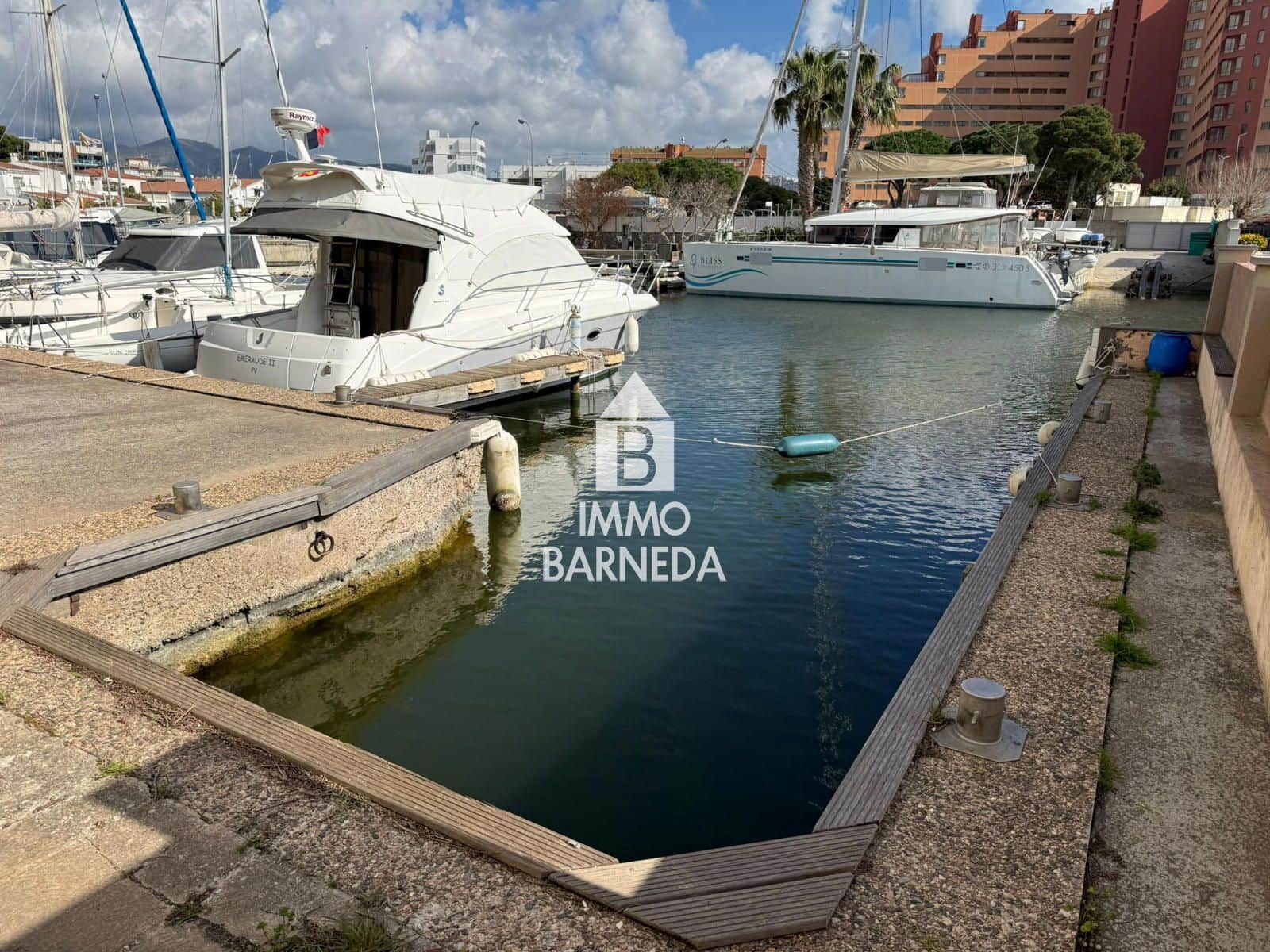 Garage for sale in Santa Margarida - € 150,000 (Ref: 9708129)