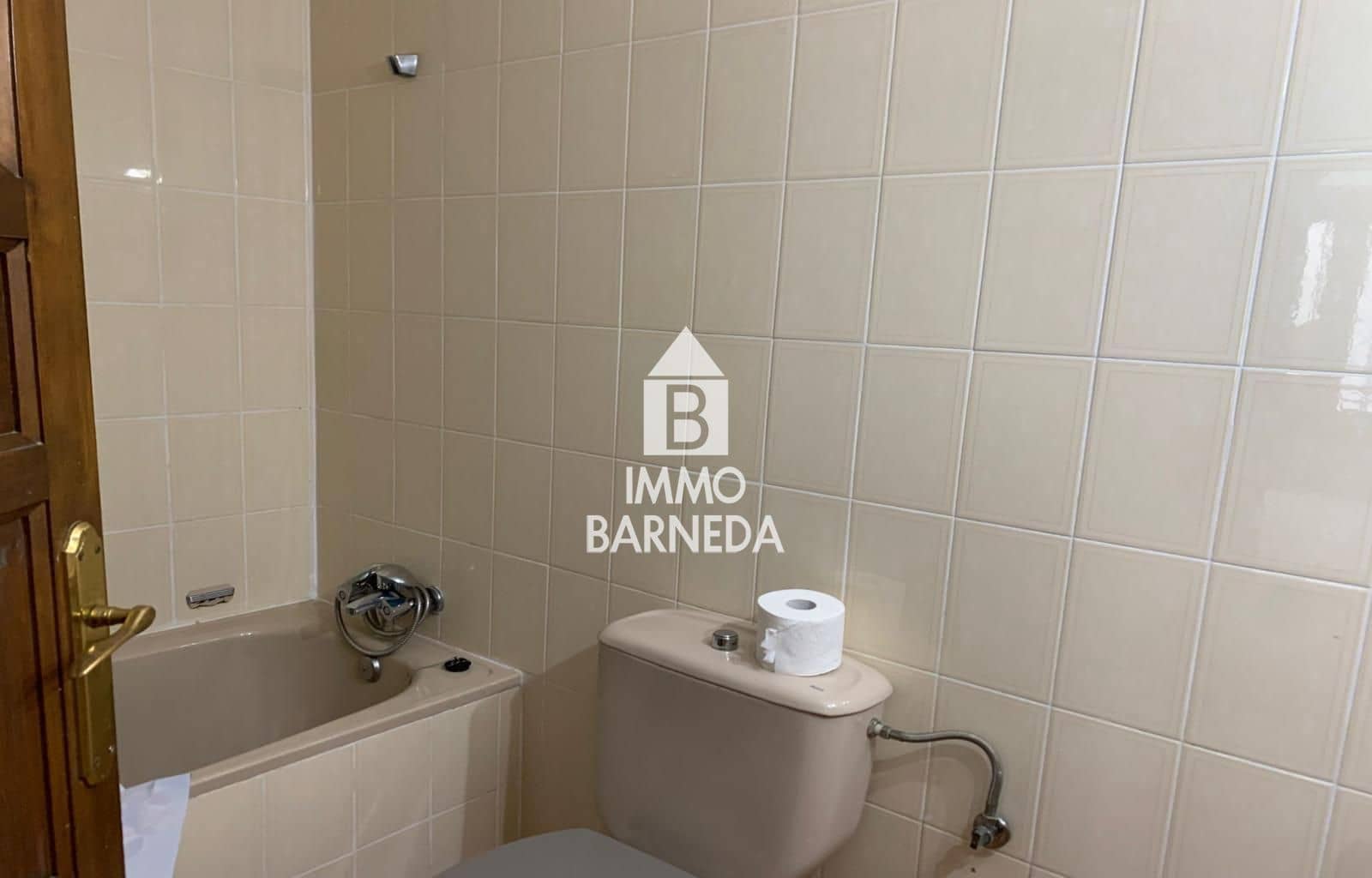 Piso de 1 habitación en Roses en venta con piscina garaje - 139.000 € (Ref: 9713236)