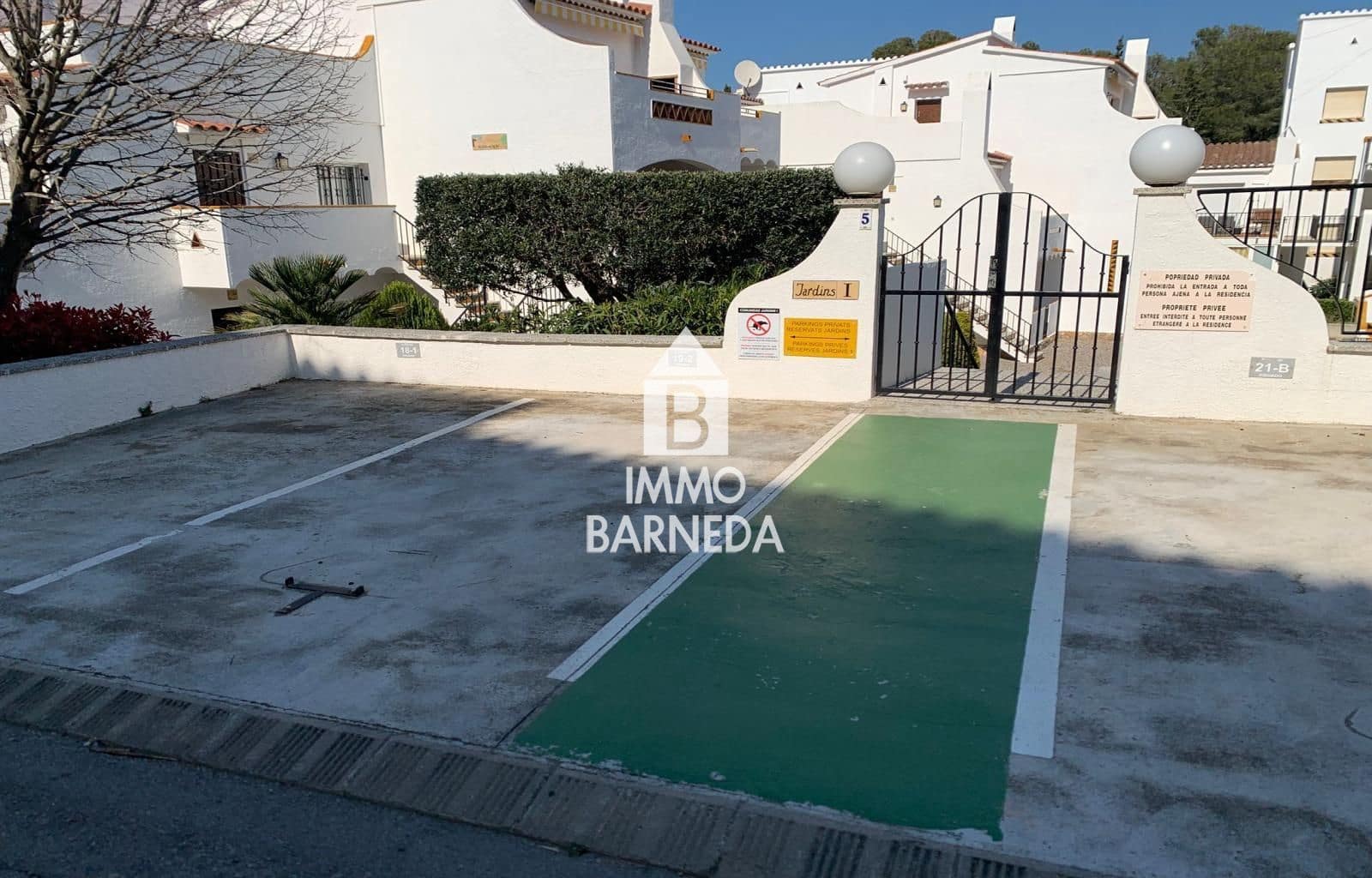 Piso de 1 habitación en Roses en venta con piscina garaje - 139.000 € (Ref: 9713236)