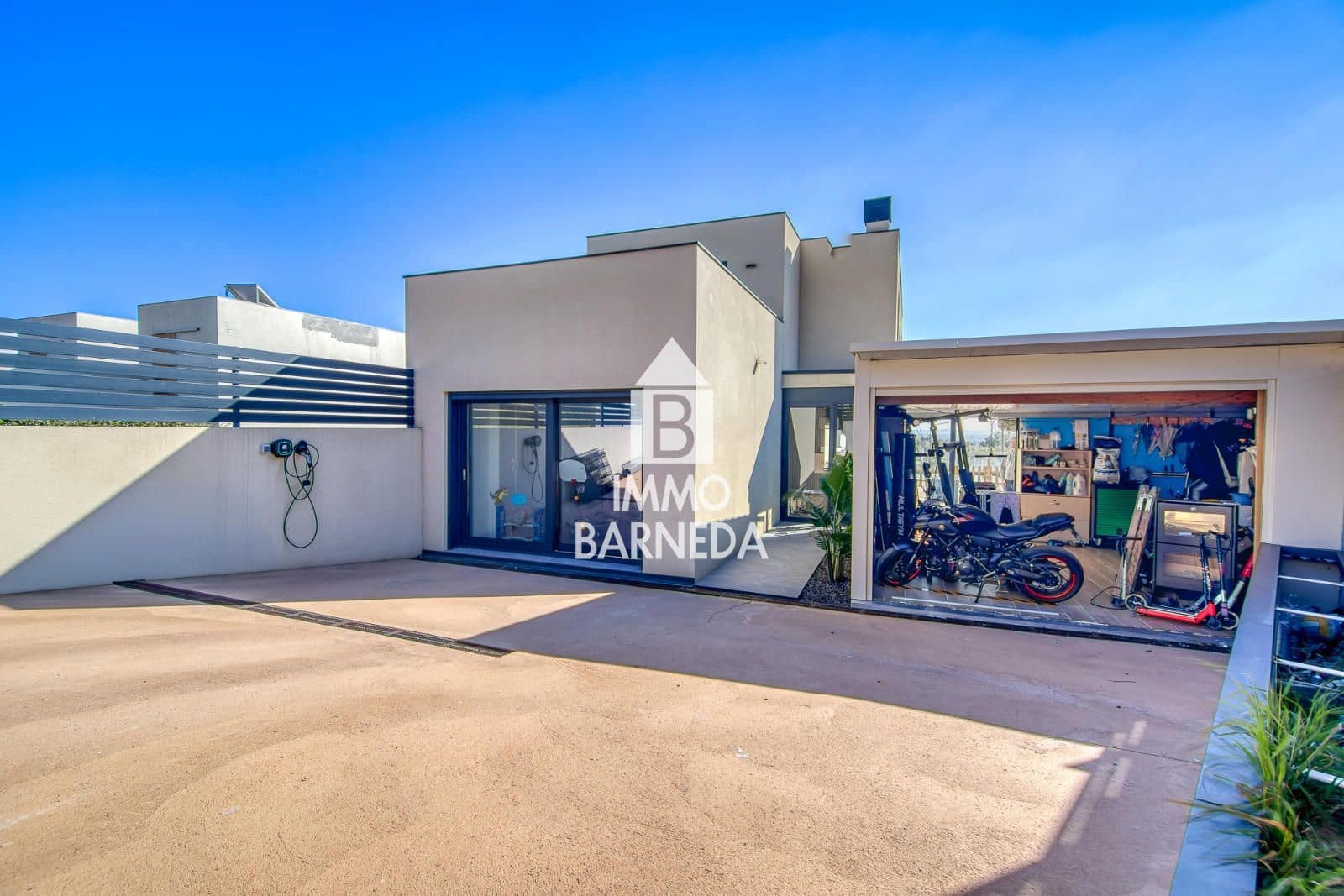 4 bedroom Villa for sale in Palau-saverdera with pool garage - € 790,000 (Ref: 9715613)