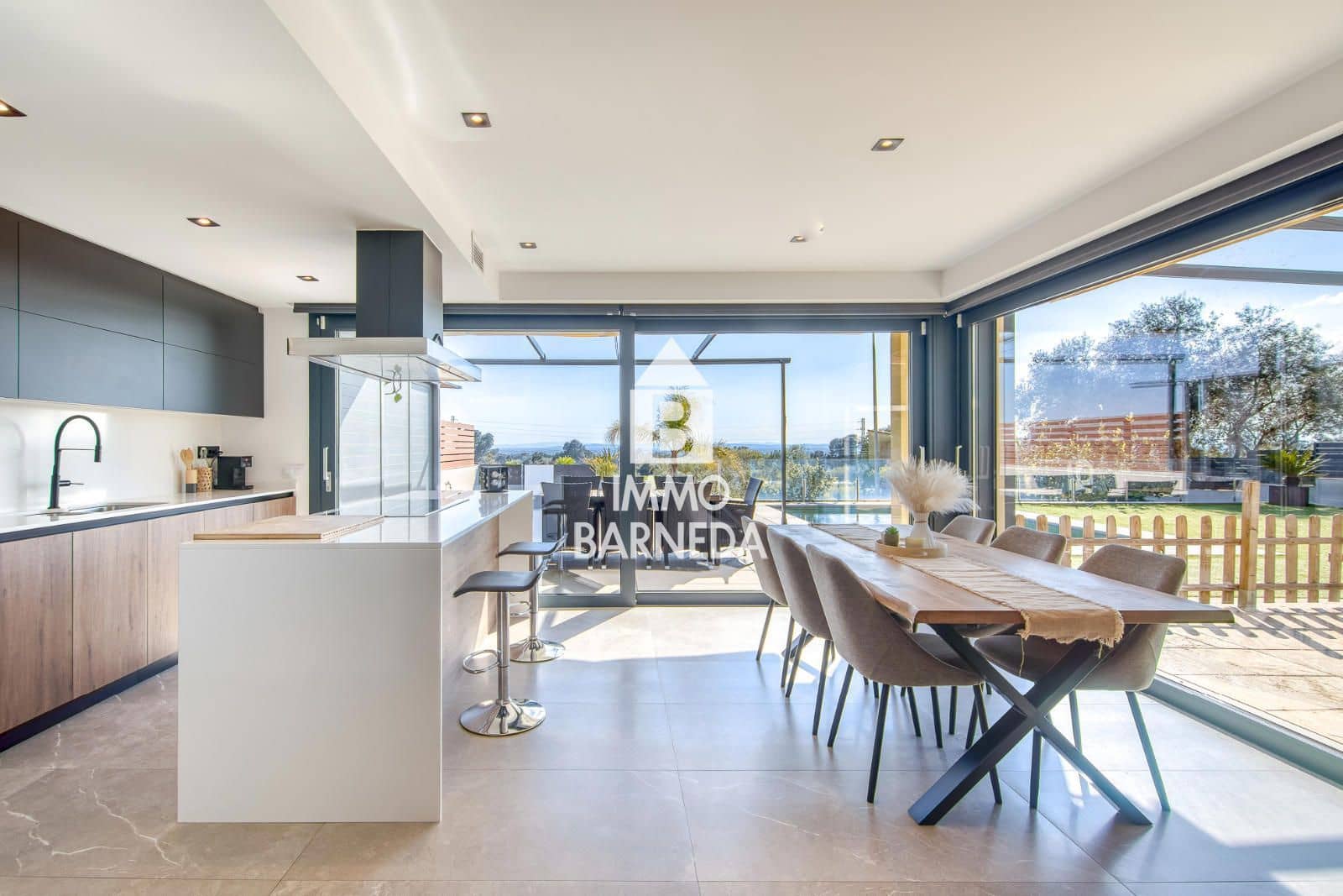 4 bedroom Villa for sale in Palau-saverdera with pool garage - € 790,000 (Ref: 9715613)