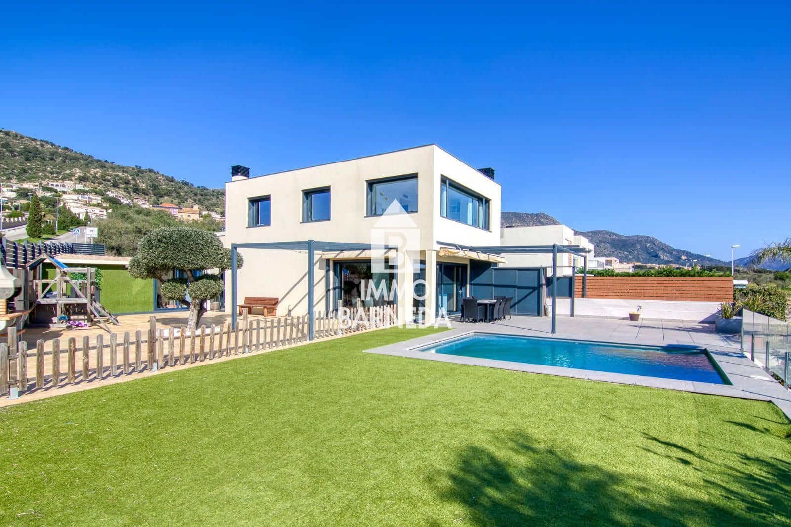 4 bedroom Villa for sale in Palau-saverdera with pool garage - € 790,000 (Ref: 9715613)