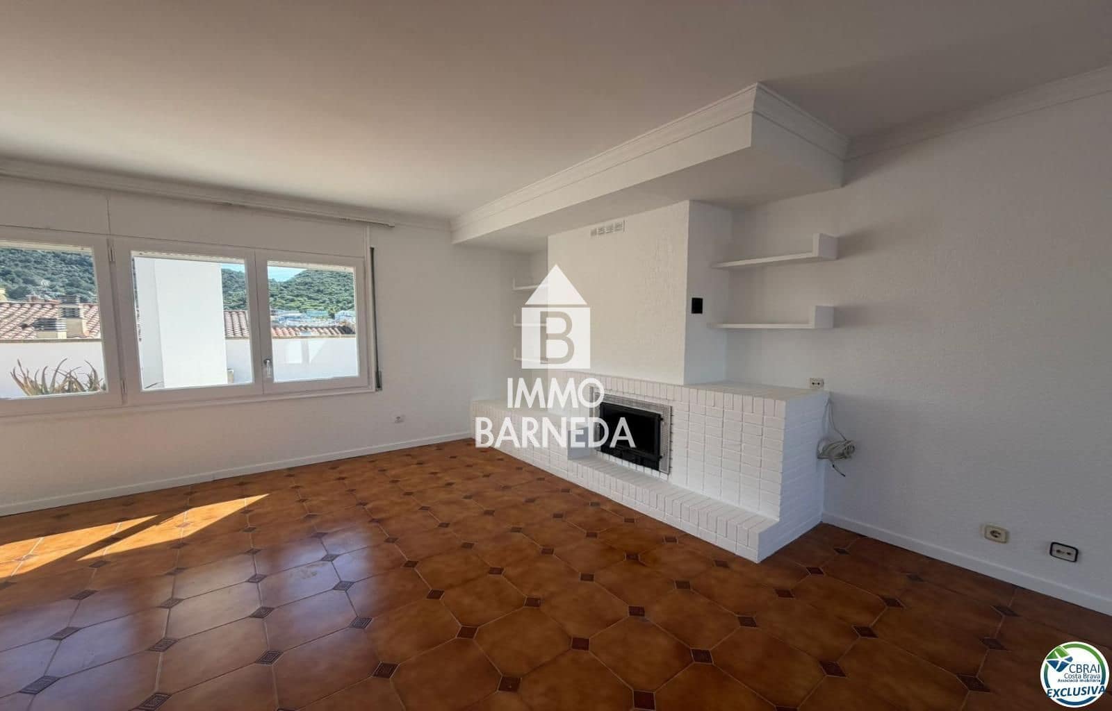 3 slaapkamer Flat te koop in Roses - € 530.000 (Ref: 9733397)