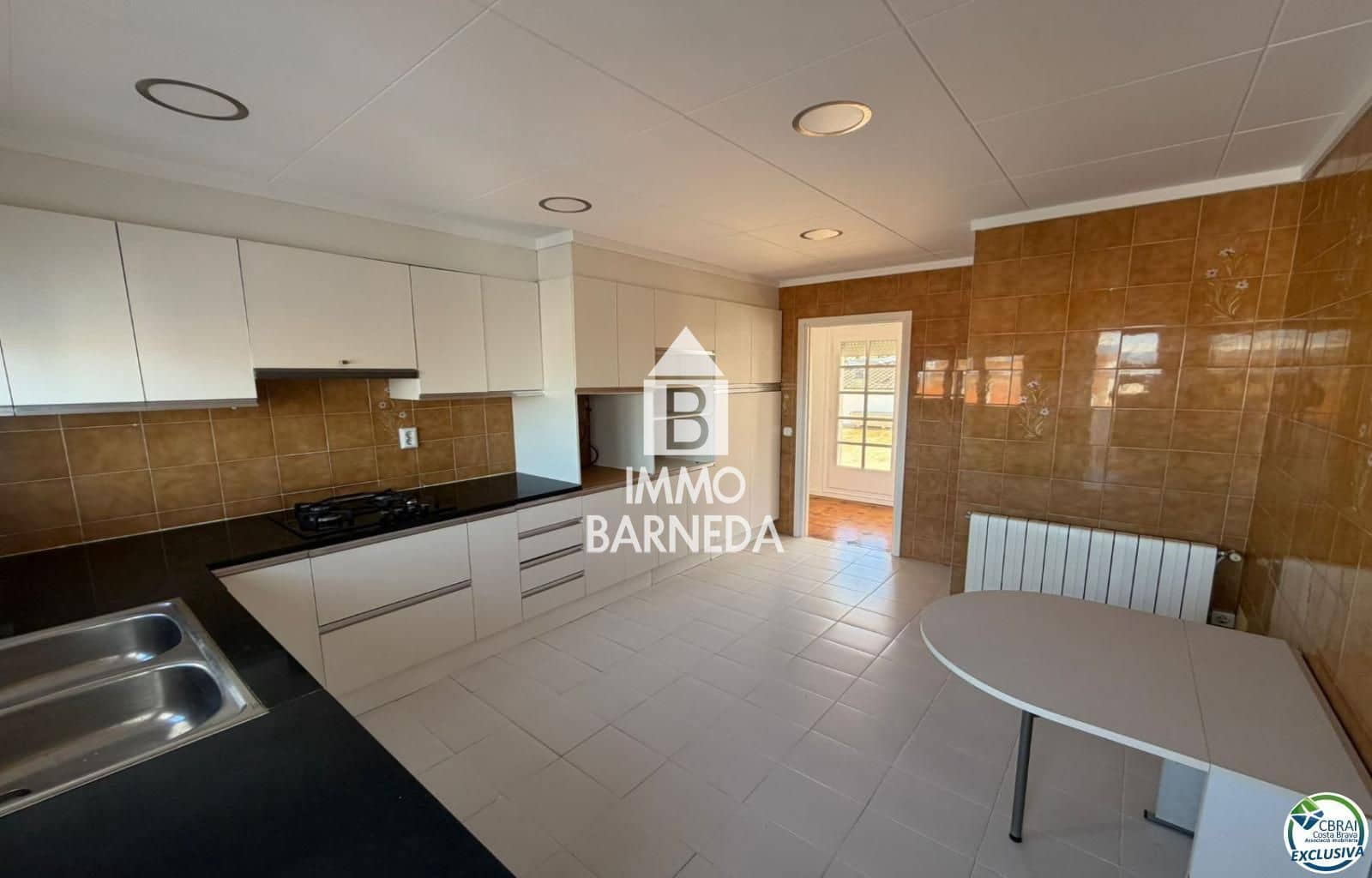 3 slaapkamer Flat te koop in Roses - € 530.000 (Ref: 9733397)