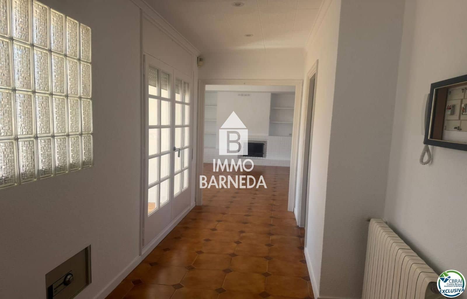 3 slaapkamer Flat te koop in Roses - € 530.000 (Ref: 9733397)