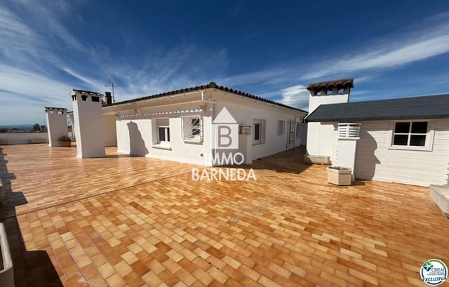 3 slaapkamer Flat te koop in Roses - € 530.000 (Ref: 9733397)