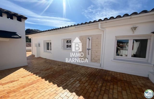 3 slaapkamer Flat te koop in Roses - € 530.000 (Ref: 9733397)