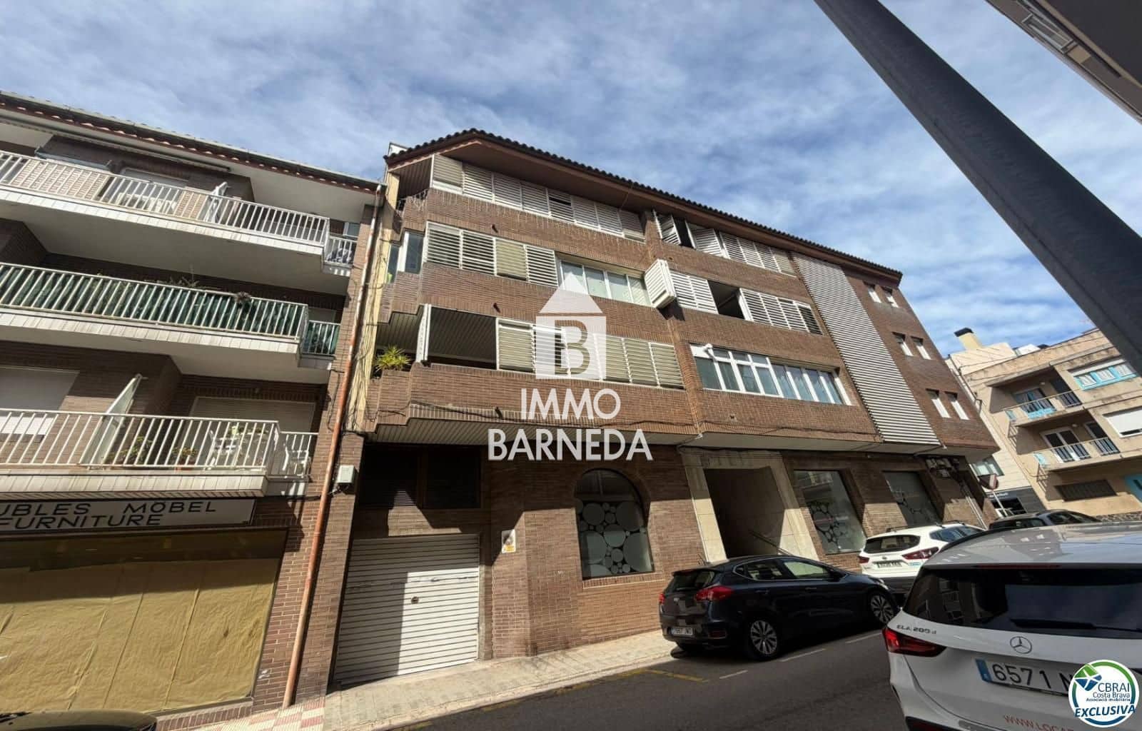 3 slaapkamer Flat te koop in Roses - € 530.000 (Ref: 9733397)