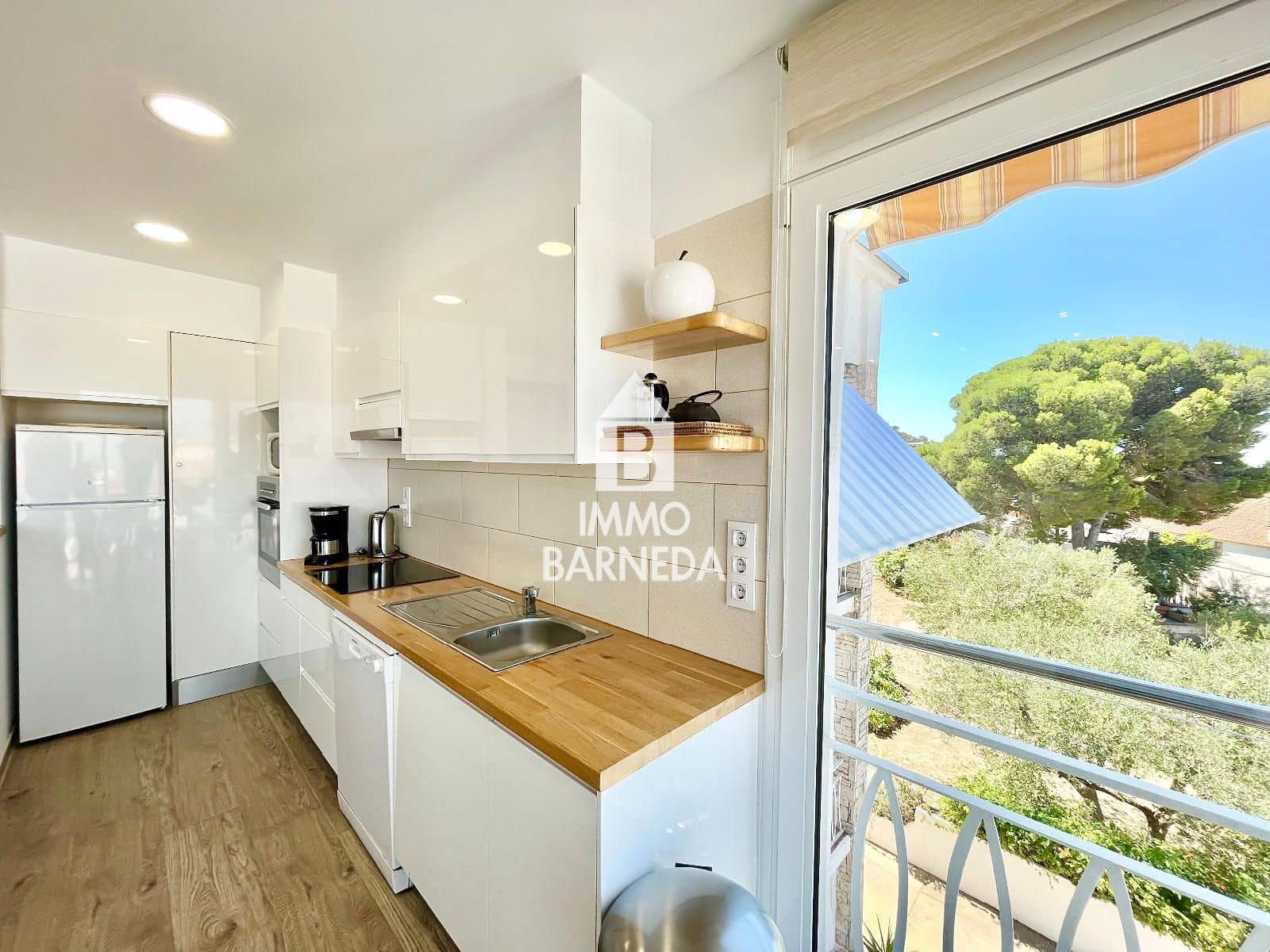 2 Zimmer Wohnung zu verkaufen in Roses mit Garage - 360.000 € (Ref: 9737117)