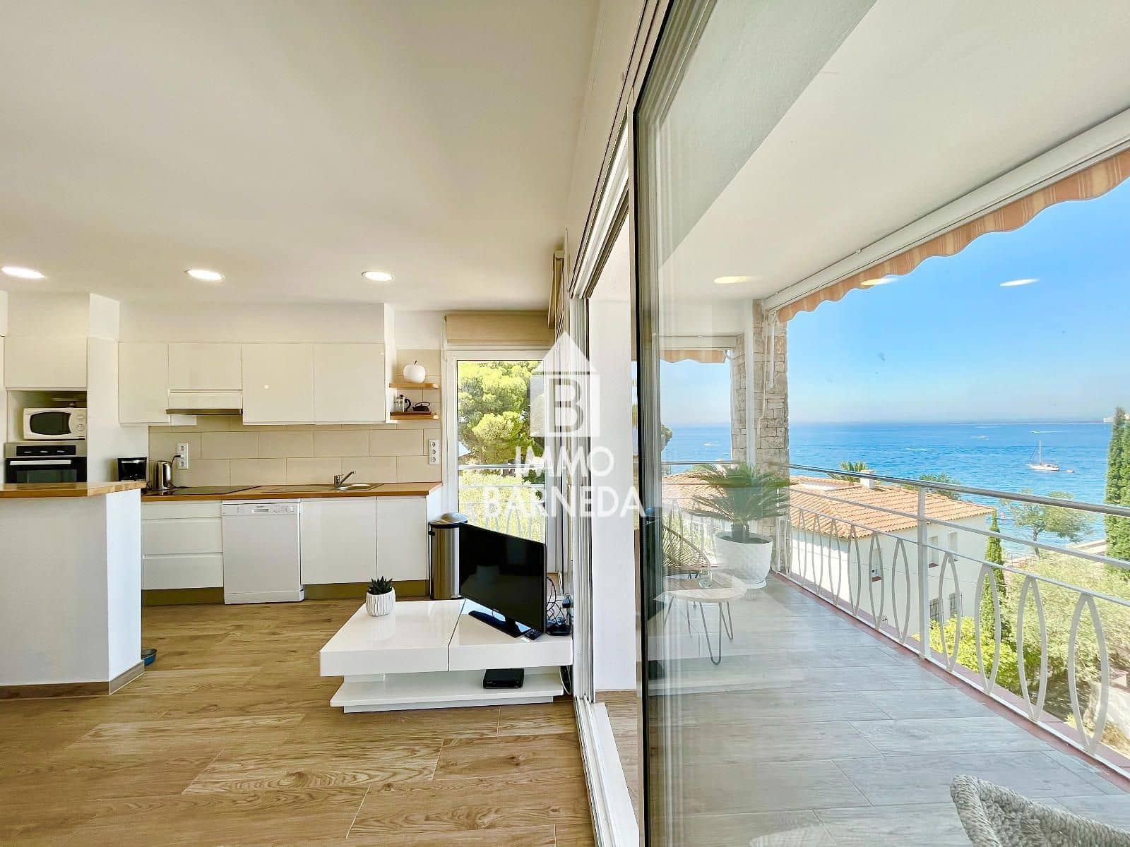 2 Zimmer Wohnung zu verkaufen in Roses mit Garage - 360.000 € (Ref: 9737117)